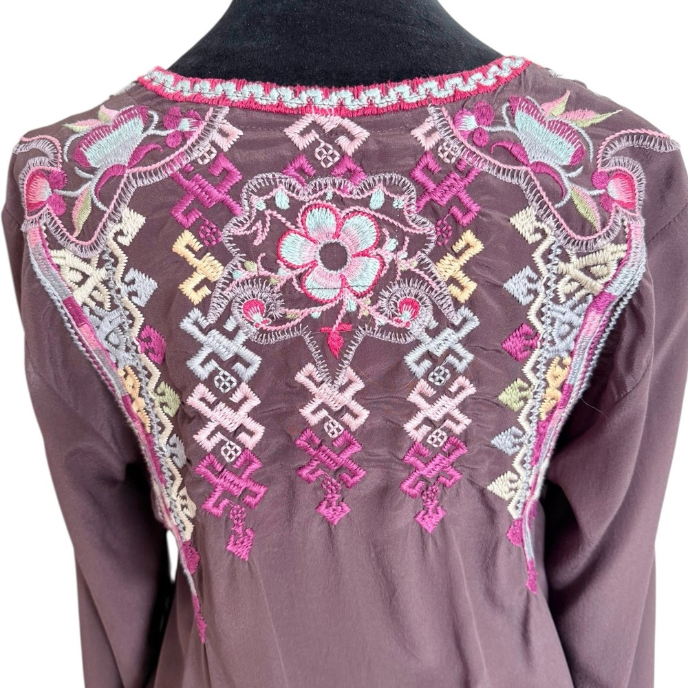 Johnny Was Biya Embroidered Silk Blouse size Small - Picture 3 of 9